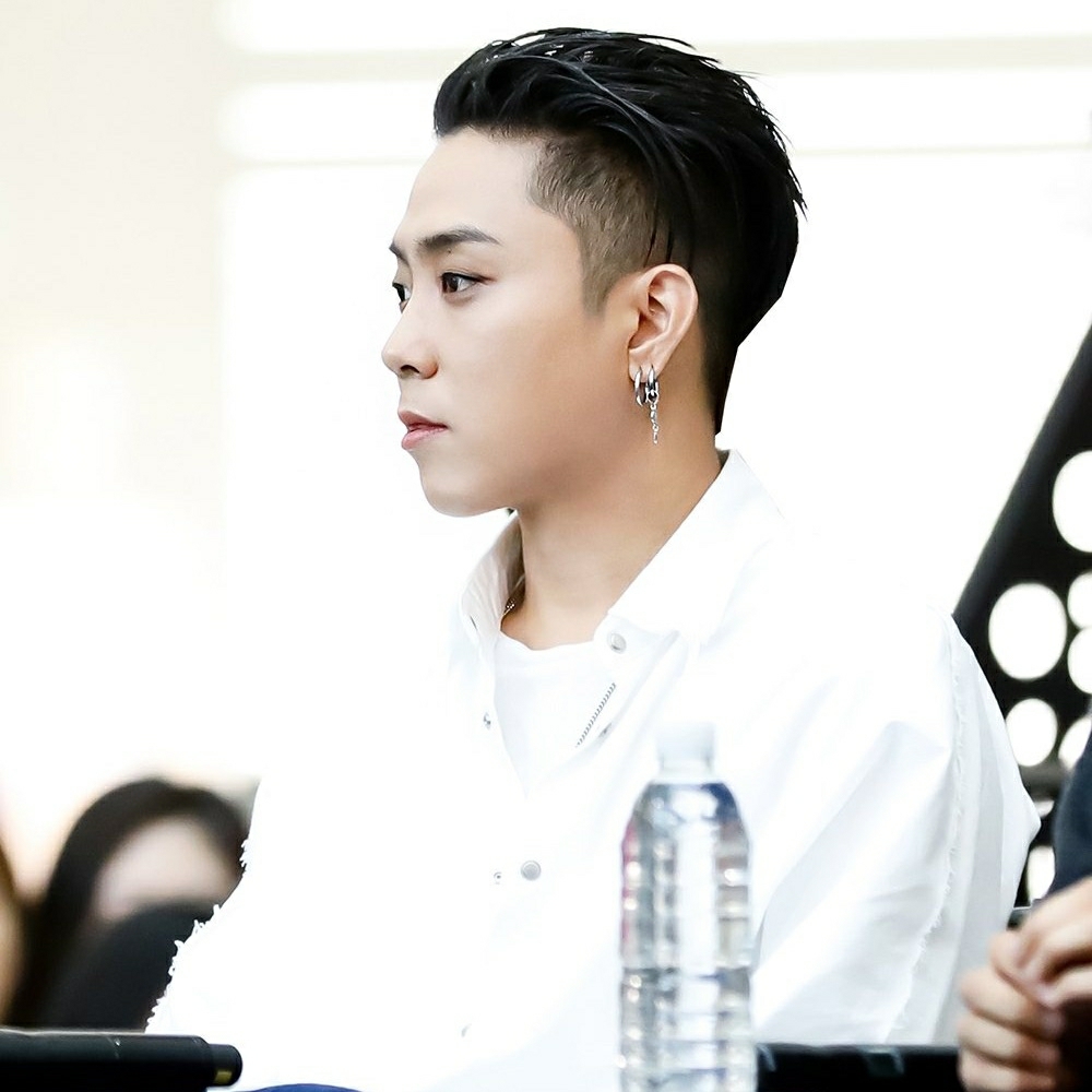 A moment captured by Eun Jiwon (SECHSKIES)'s fan