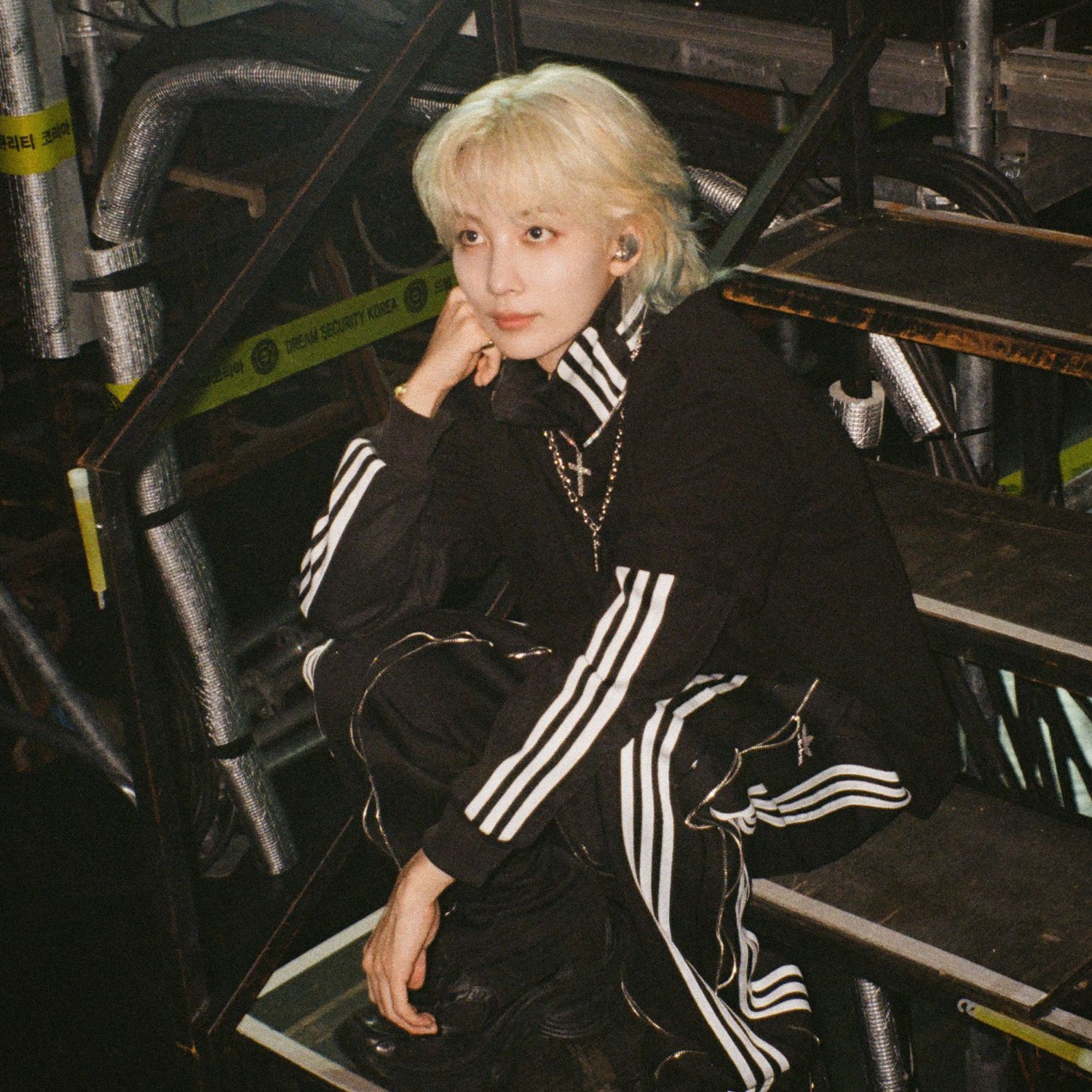 Latest photo of Jeonghan (SEVENTEEN)