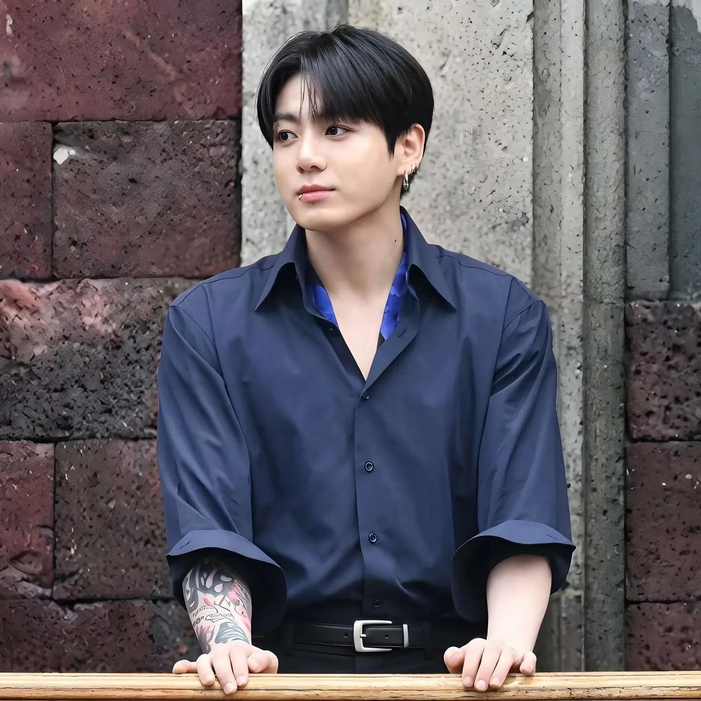Foto aktivitas terbaru Jungkook (BTS)