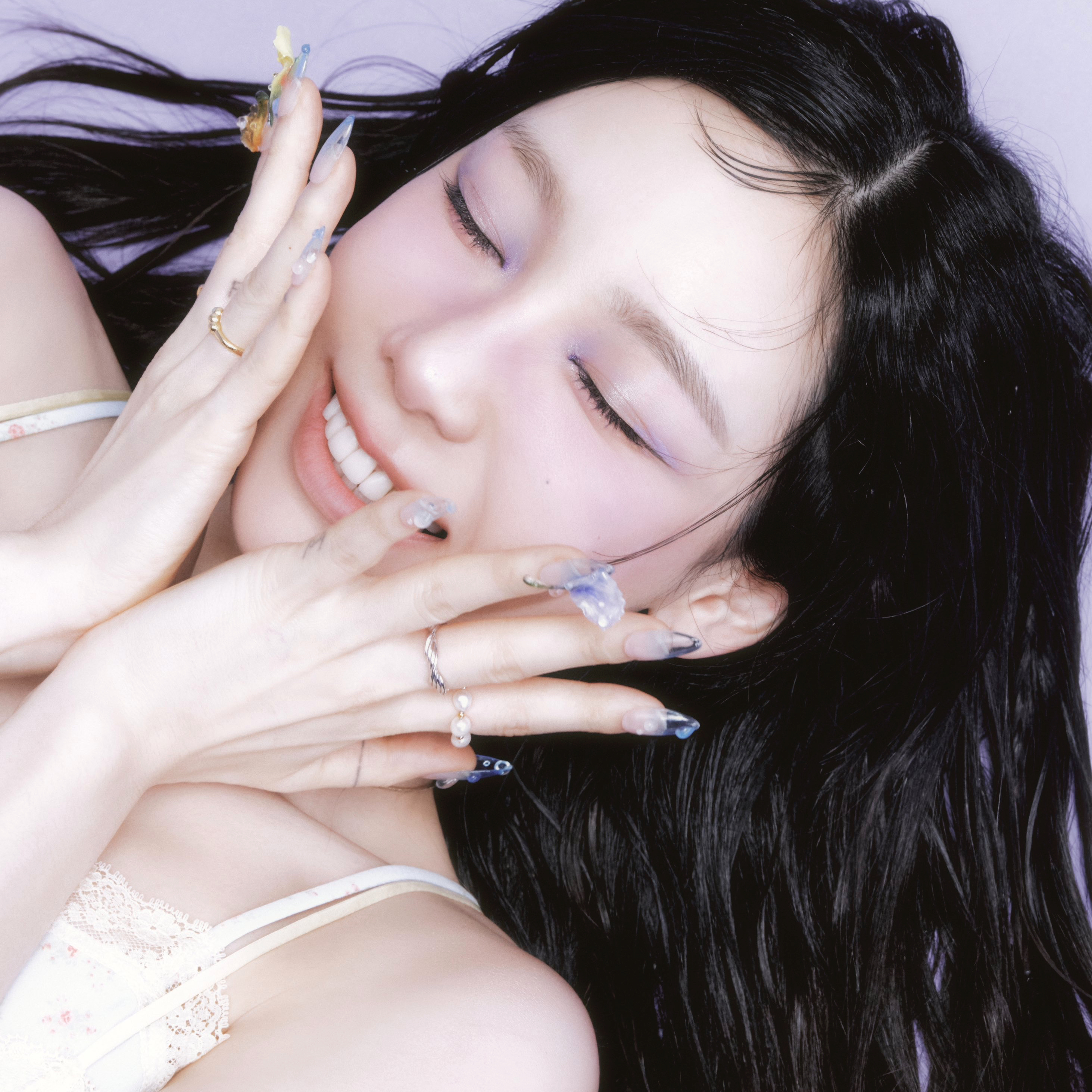 Foto terbaru Taeyeon (Girls' Generation)