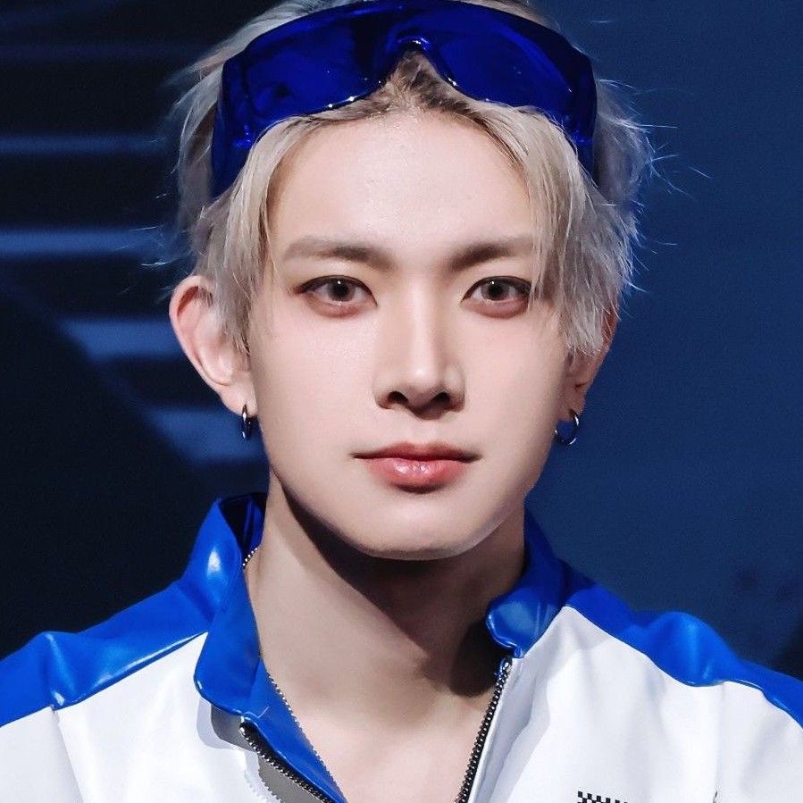 Recent activity shot of Heeseung (ENHYPEN)