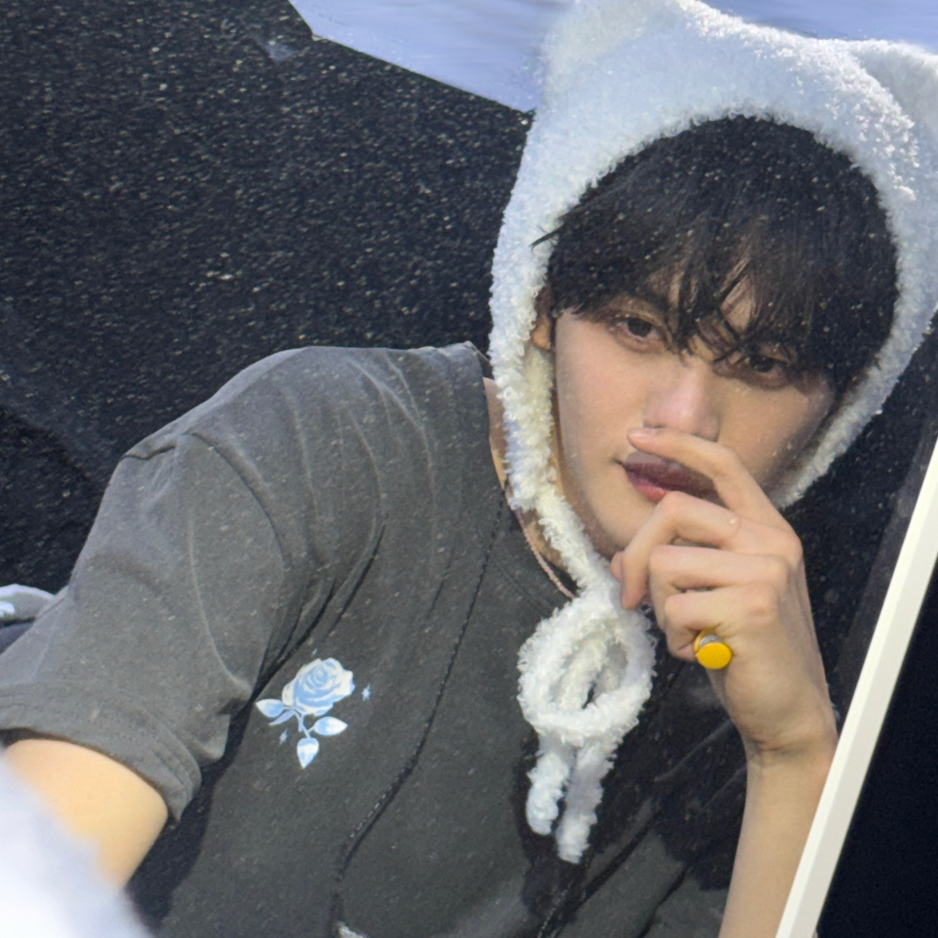 A moment captured by Kim Gyuvin (ZEROBASEONE)'s fan