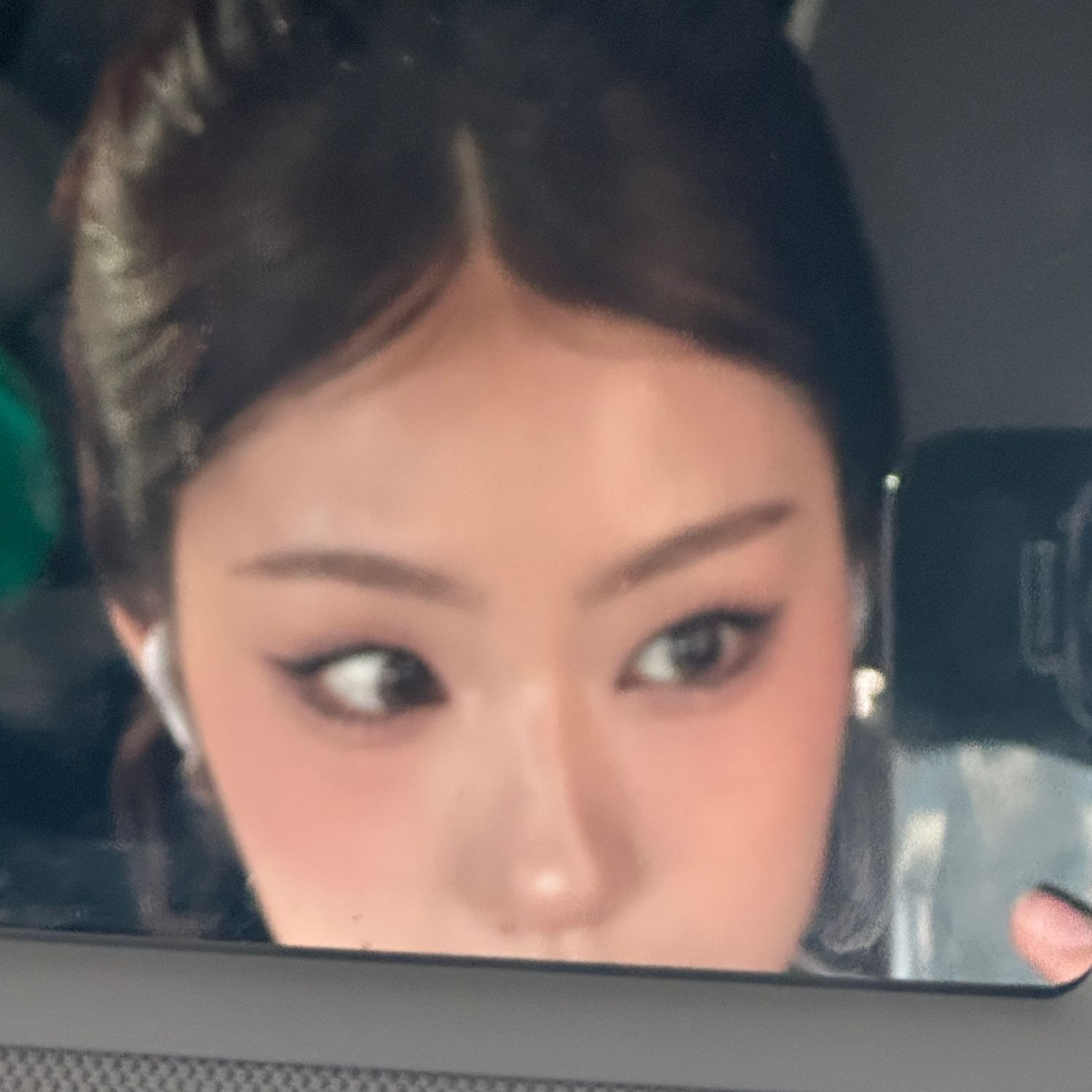 A moment captured by izna's fan