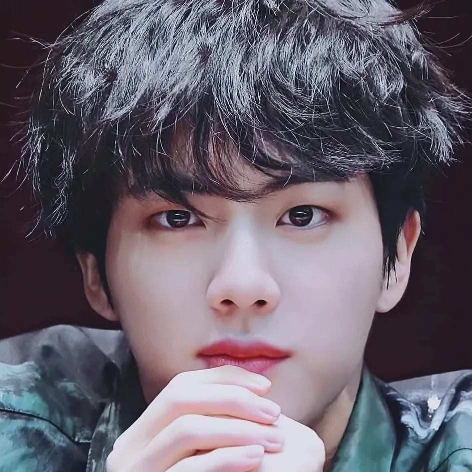 Foto terbaru Jin (BTS)
