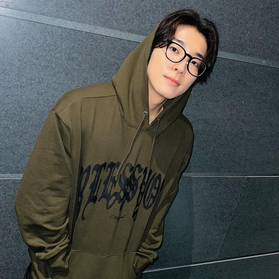 Latest photo of Wonwoo (SEVENTEEN)