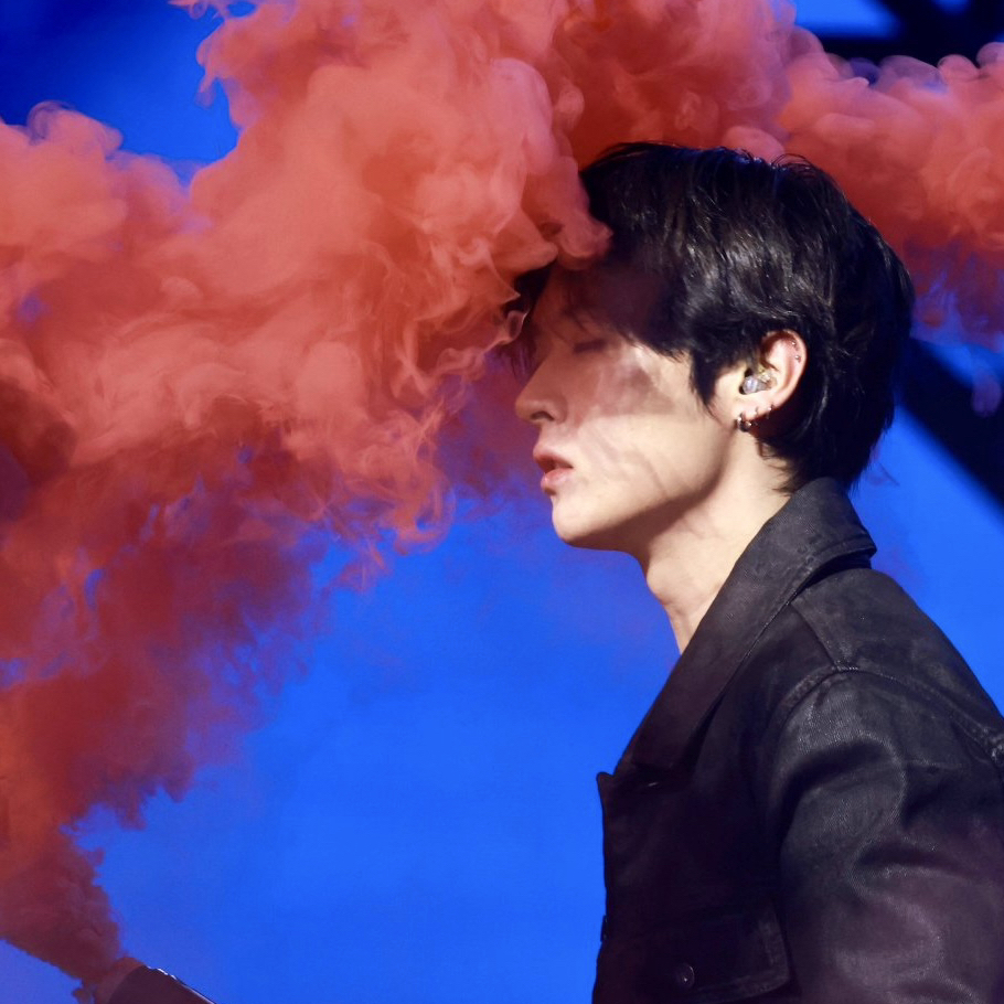 Behind-the-scenes cut of Lee Know (Stray Kids)