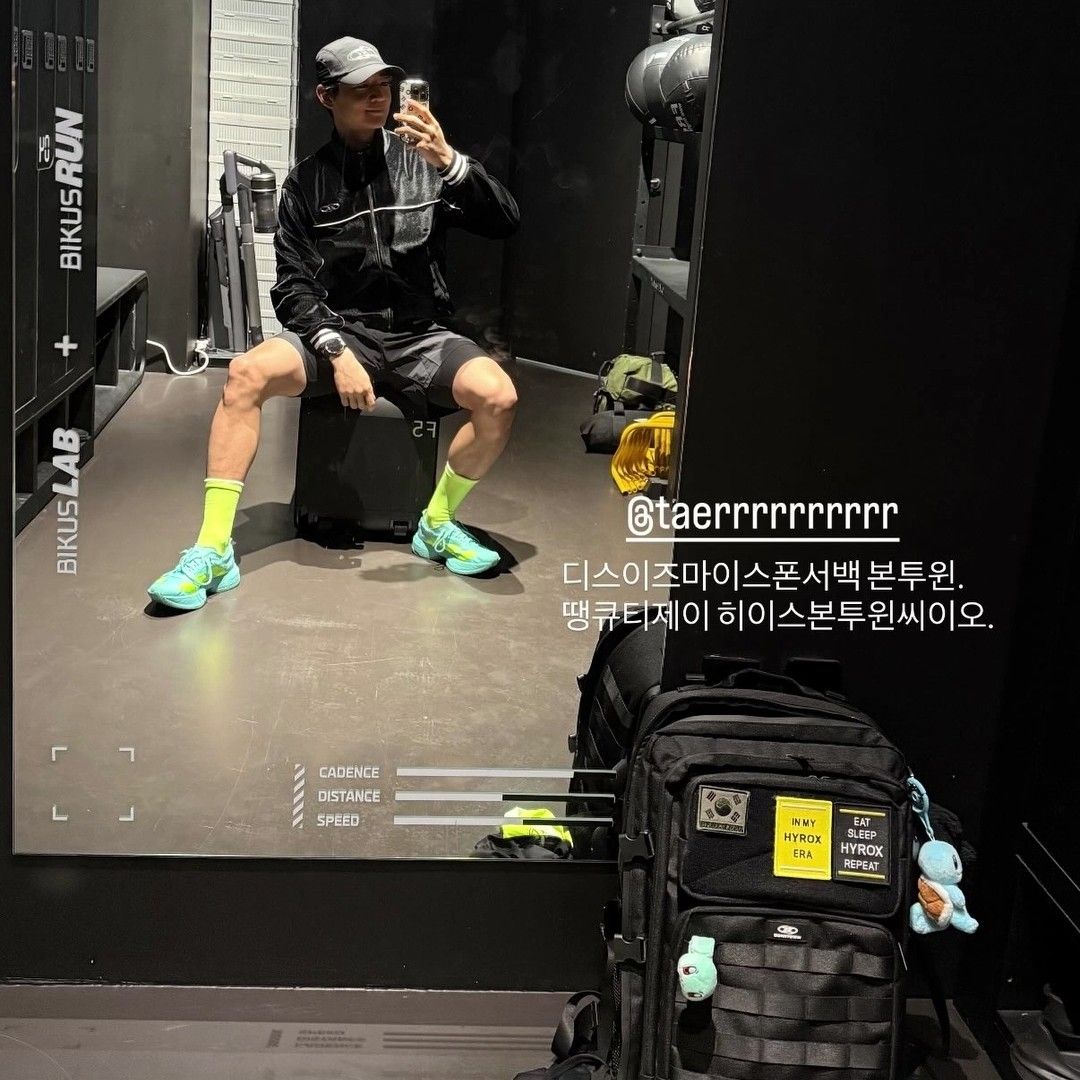 Behind-the-scenes cut of Minho (SHINee)