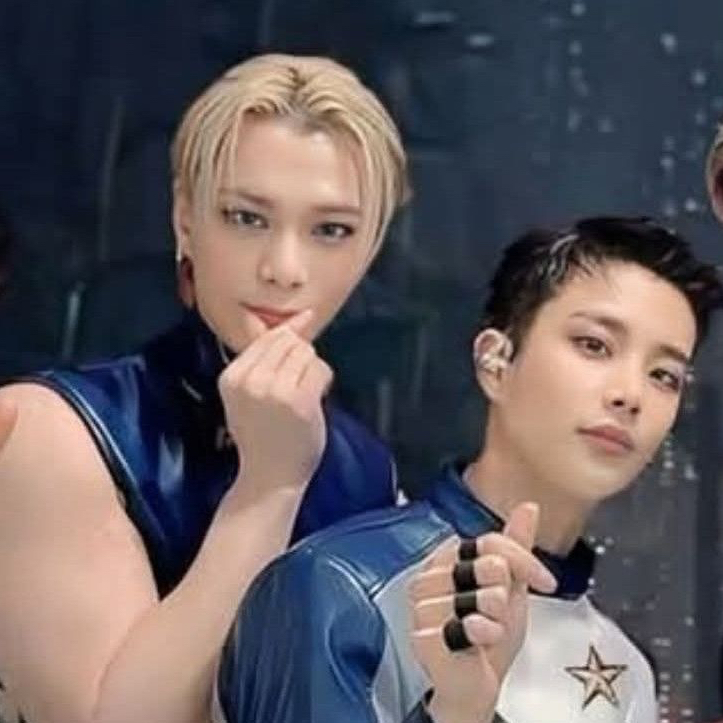 A moment captured by MJ (ASTRO)'s fan