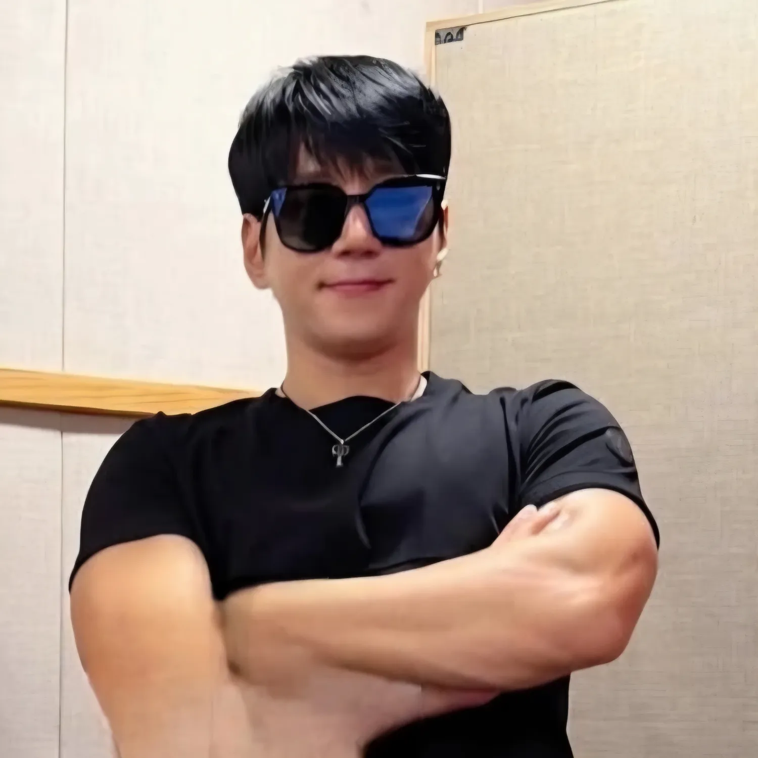 Behind-the-scenes cut of Hwang Chiyeol