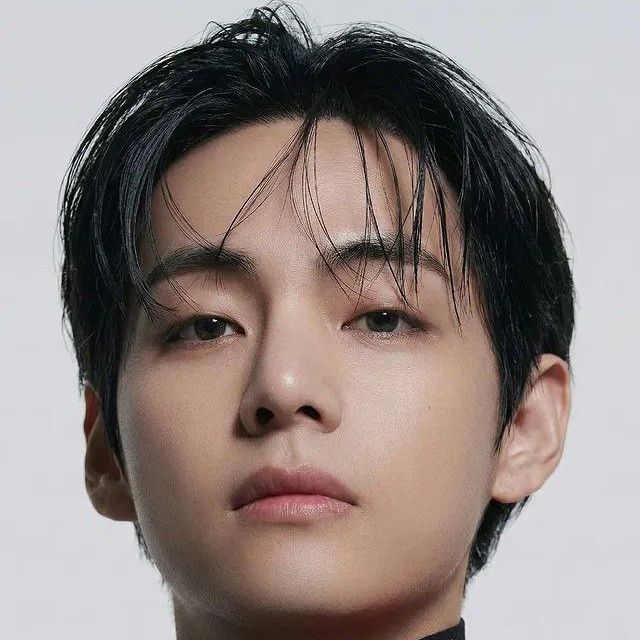 뷔 (방탄소년단) 최근 활동샷