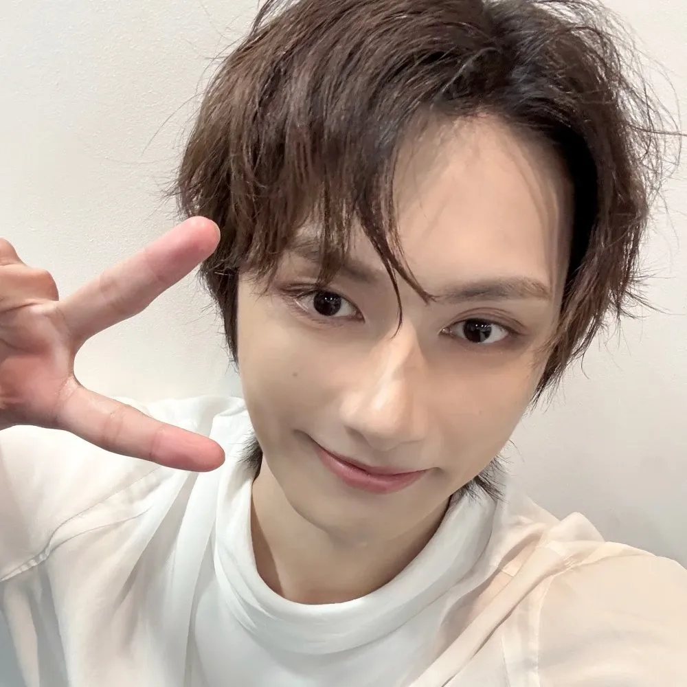 Recent activity shot of Jun (SEVENTEEN)