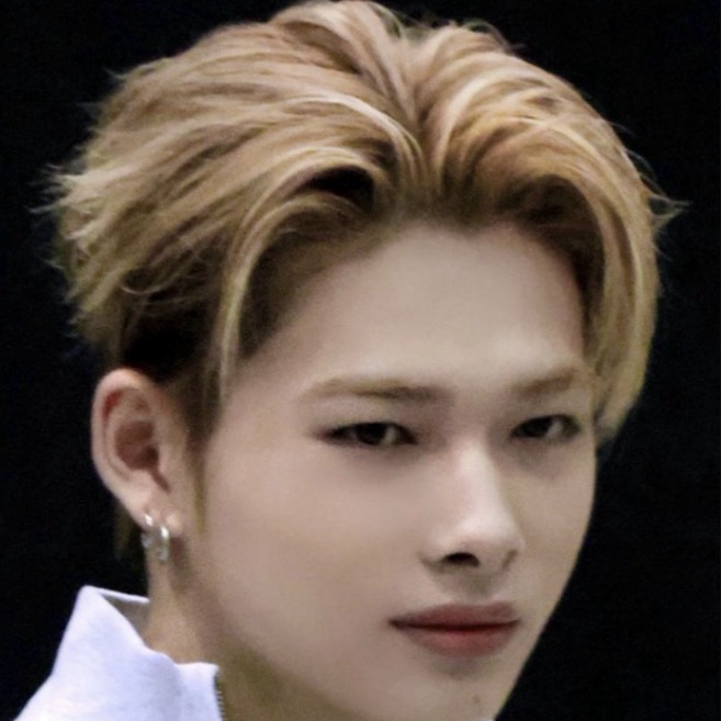 NI-KI (ENHYPEN)的最新照片