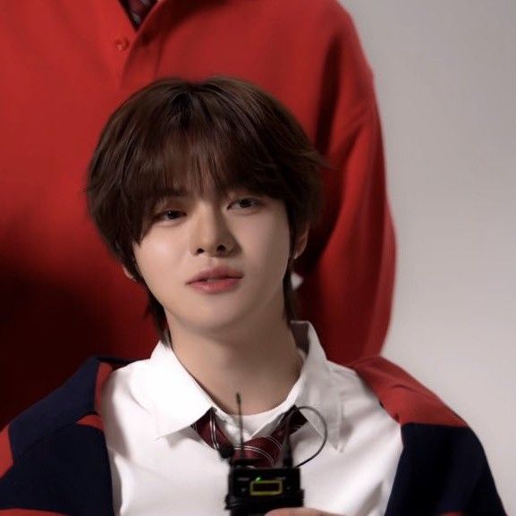 A moment captured by Lee Leo (ALPHA DRIVE ONE)'s fan