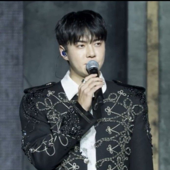 세훈 (EXO)의 비하인드 컷