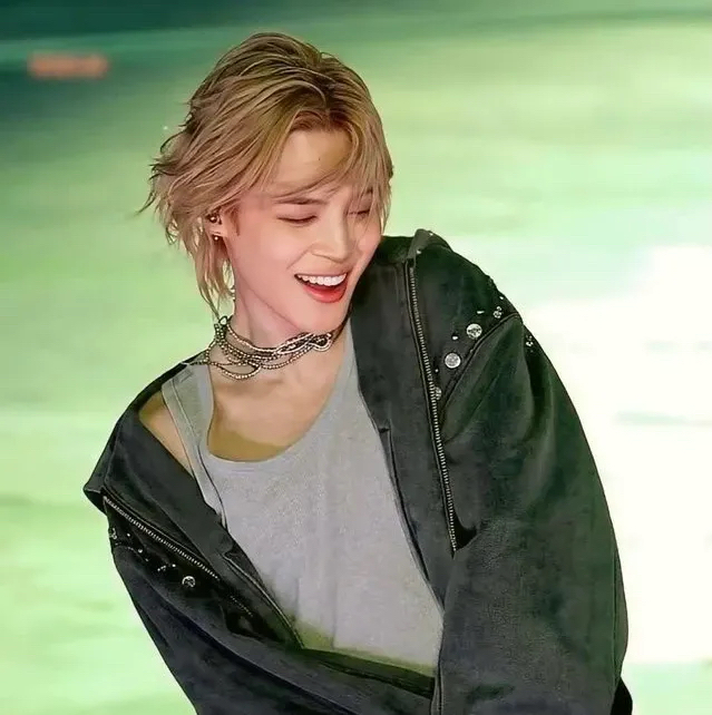 Foto aktivitas terbaru Jimin (BTS)