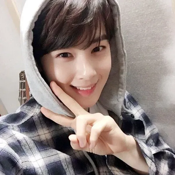 Recent activity shot of Eunwoo (ASTRO)