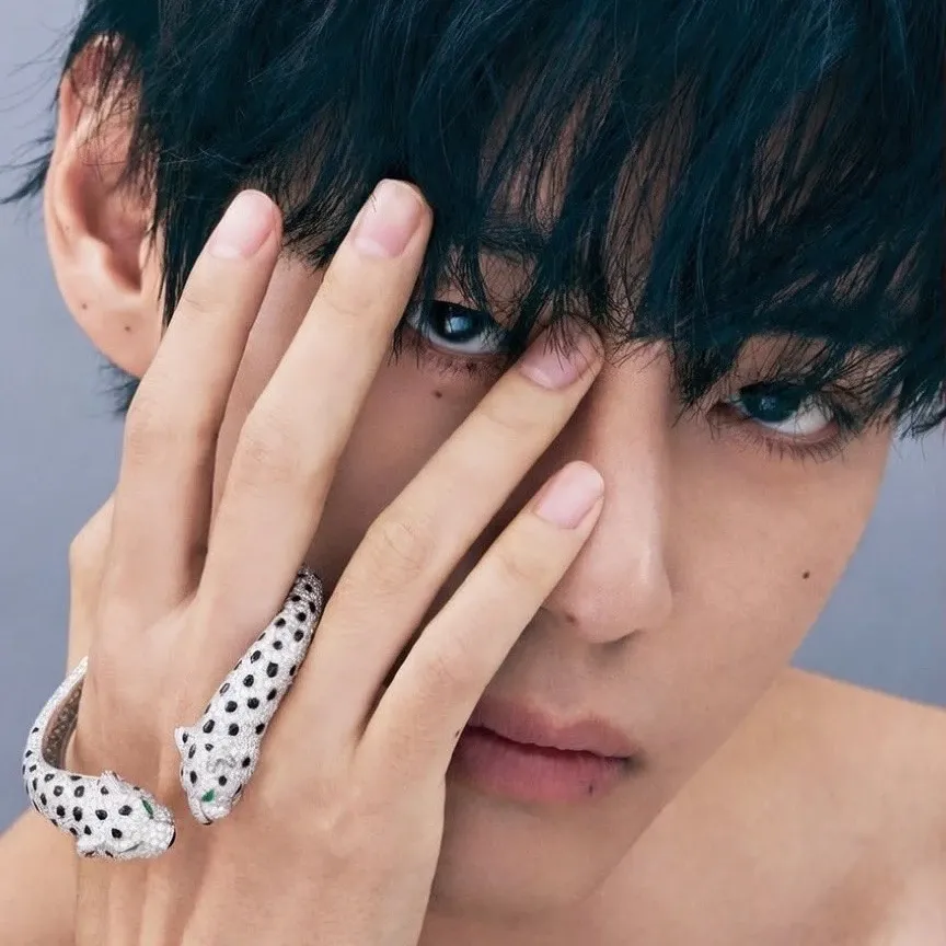 Behind-the-scenes cut of BTS