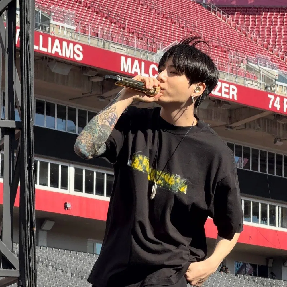 Momen yang diabadikan oleh penggemar Jungkook (BTS)