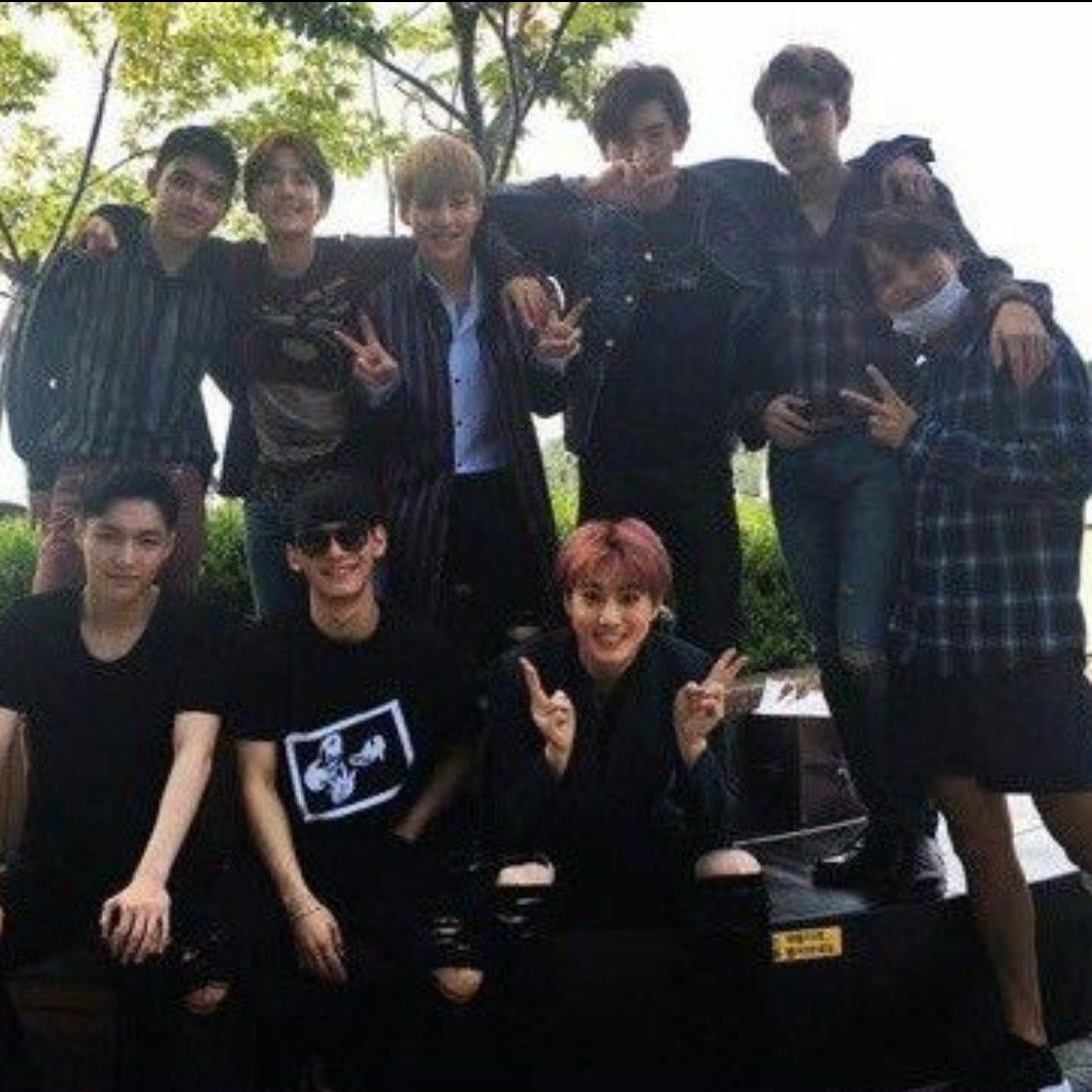 Latest photo of EXO