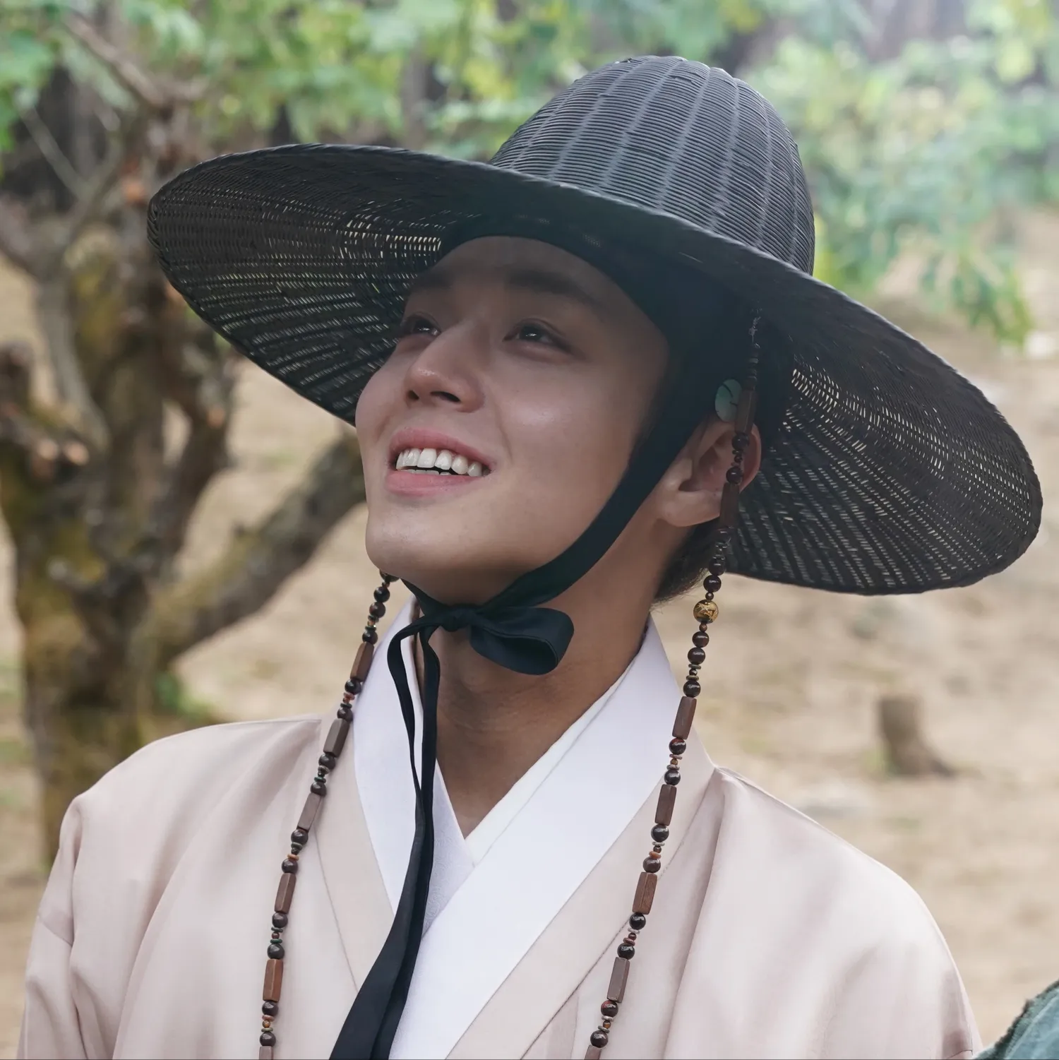 朴志訓的最新照片