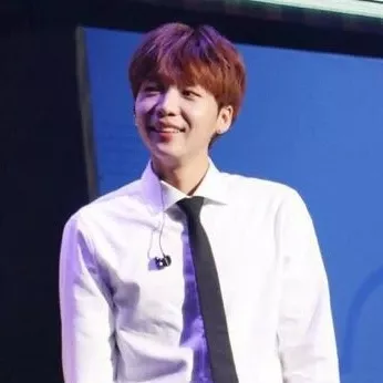 Recent activity shot of Jeong Sewoon