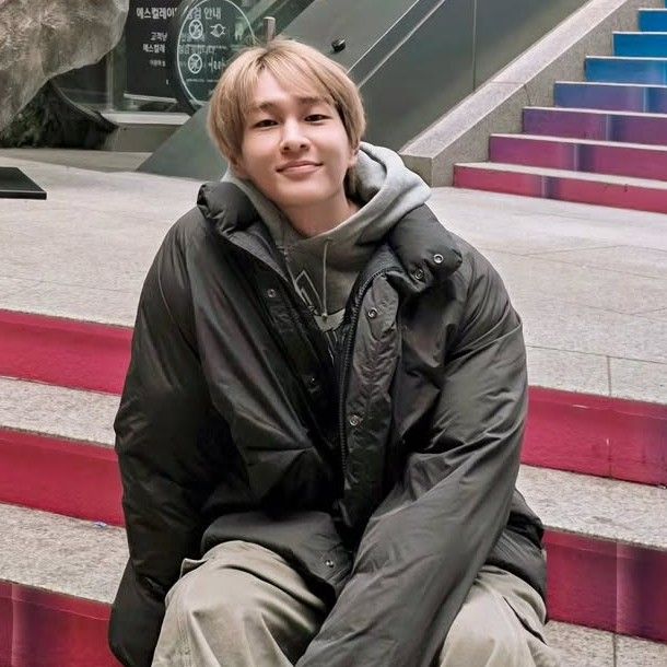 Behind-the-scenes cut of Onew (SHINee)