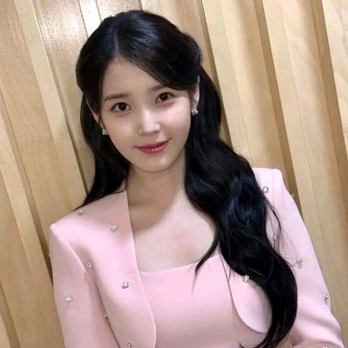 아이유의 비하인드 컷