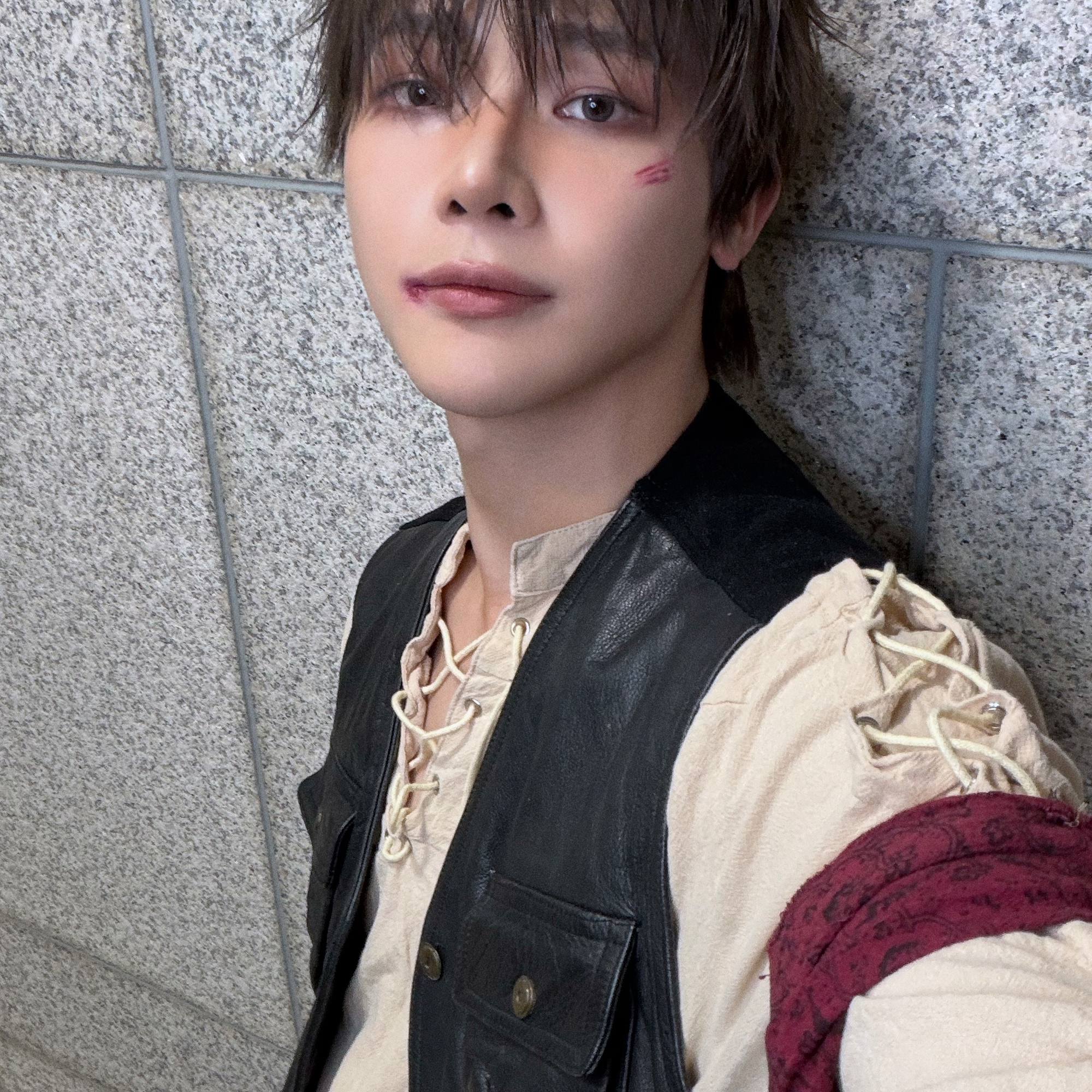 Nicholas (&TEAM)的幕后花絮