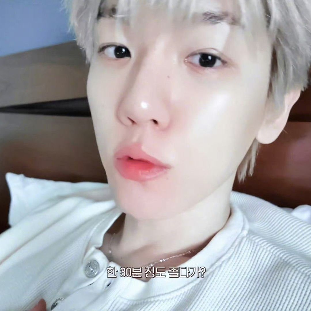 백현 (EXO)의 비하인드 컷