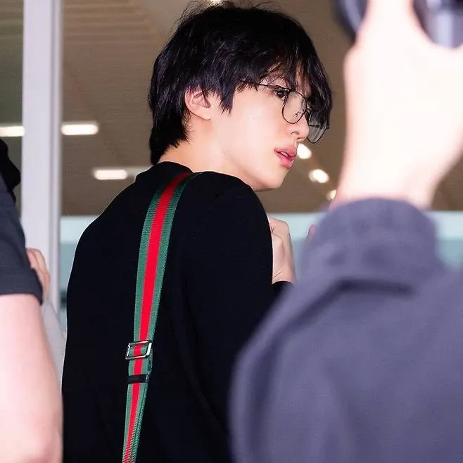 진 (방탄소년단)의 비하인드 컷