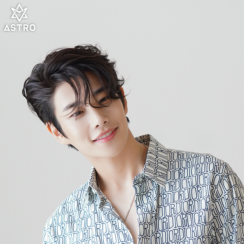 아스트로의 최신 사진