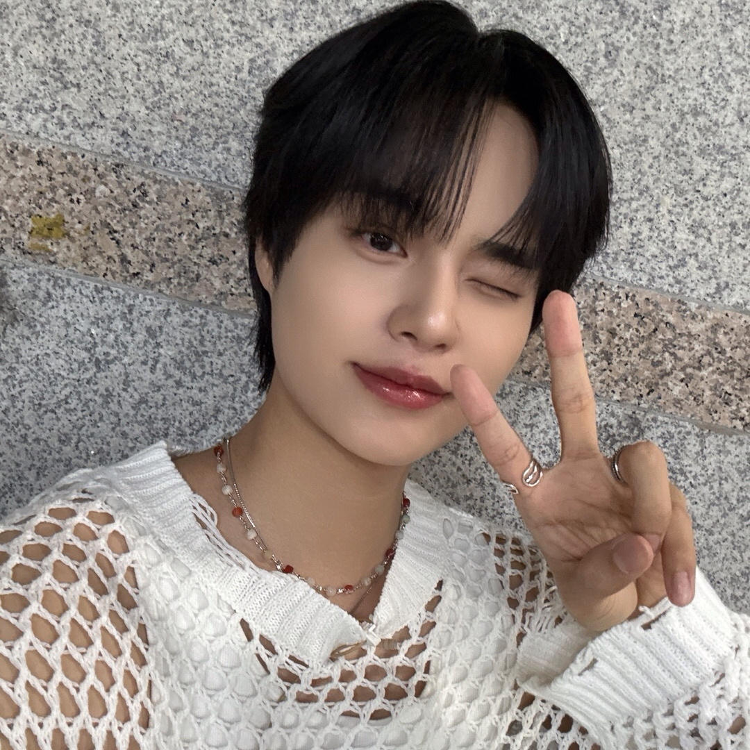 Latest photo of Lee Daehwi (AB6IX)