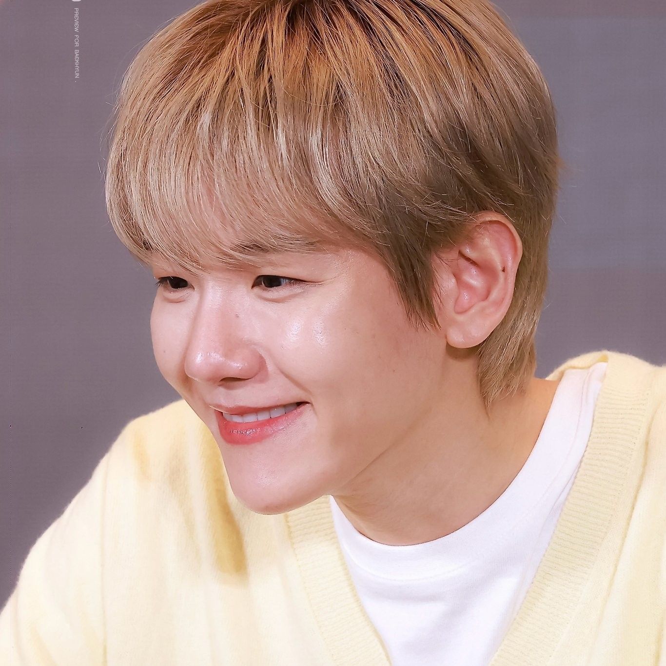 백현 (EXO)의 비하인드 컷