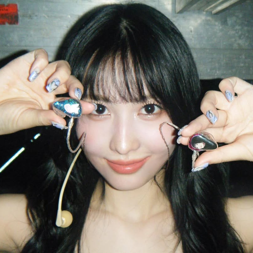 모모 (TWICE)의 최신 사진