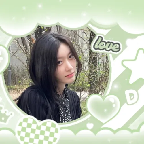 Behind-the-scenes cut of Chaeryeong (ITZY)