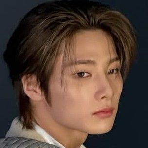 Behind-the-scenes cut of I.N (Stray Kids)