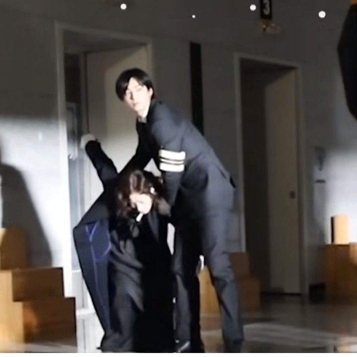 ASTRO的最新照片