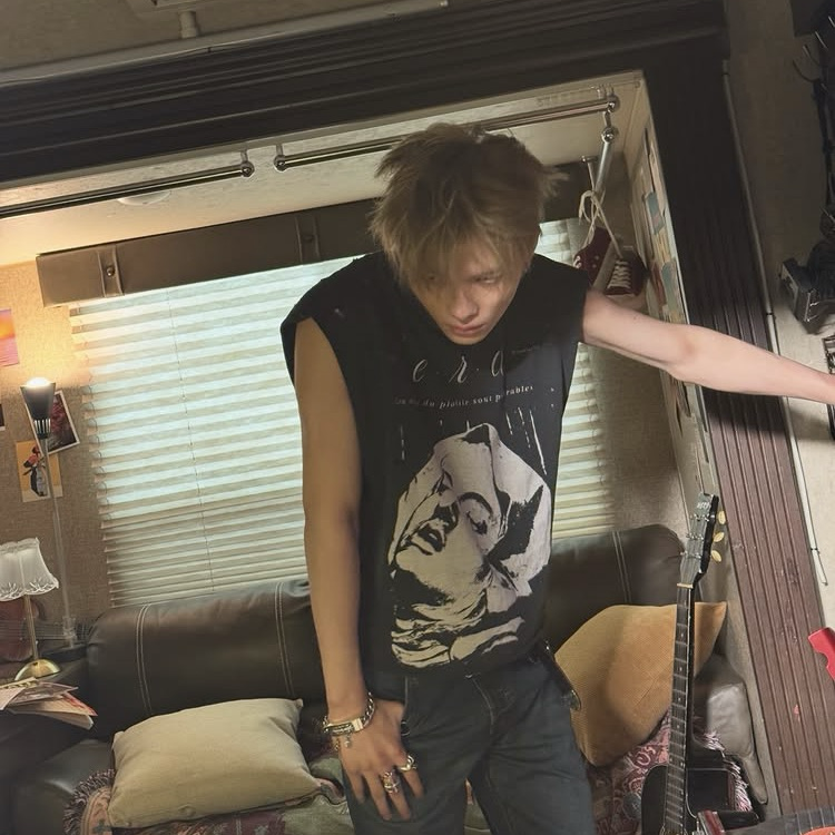 Momen yang diabadikan oleh penggemar NI-KI (ENHYPEN)