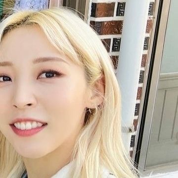Foto aktivitas terbaru Moonbyul (MAMAMOO)