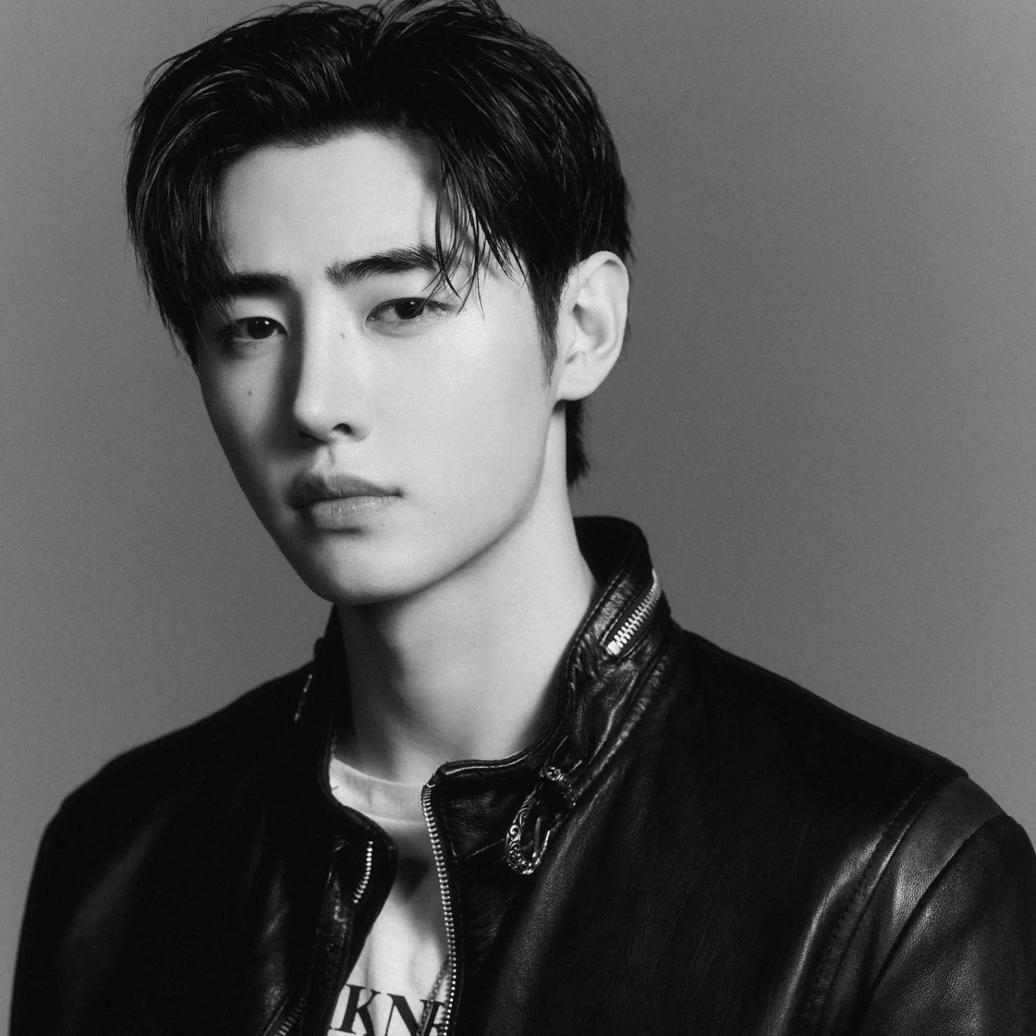 Latest photo of Sunghoon (ENHYPEN)