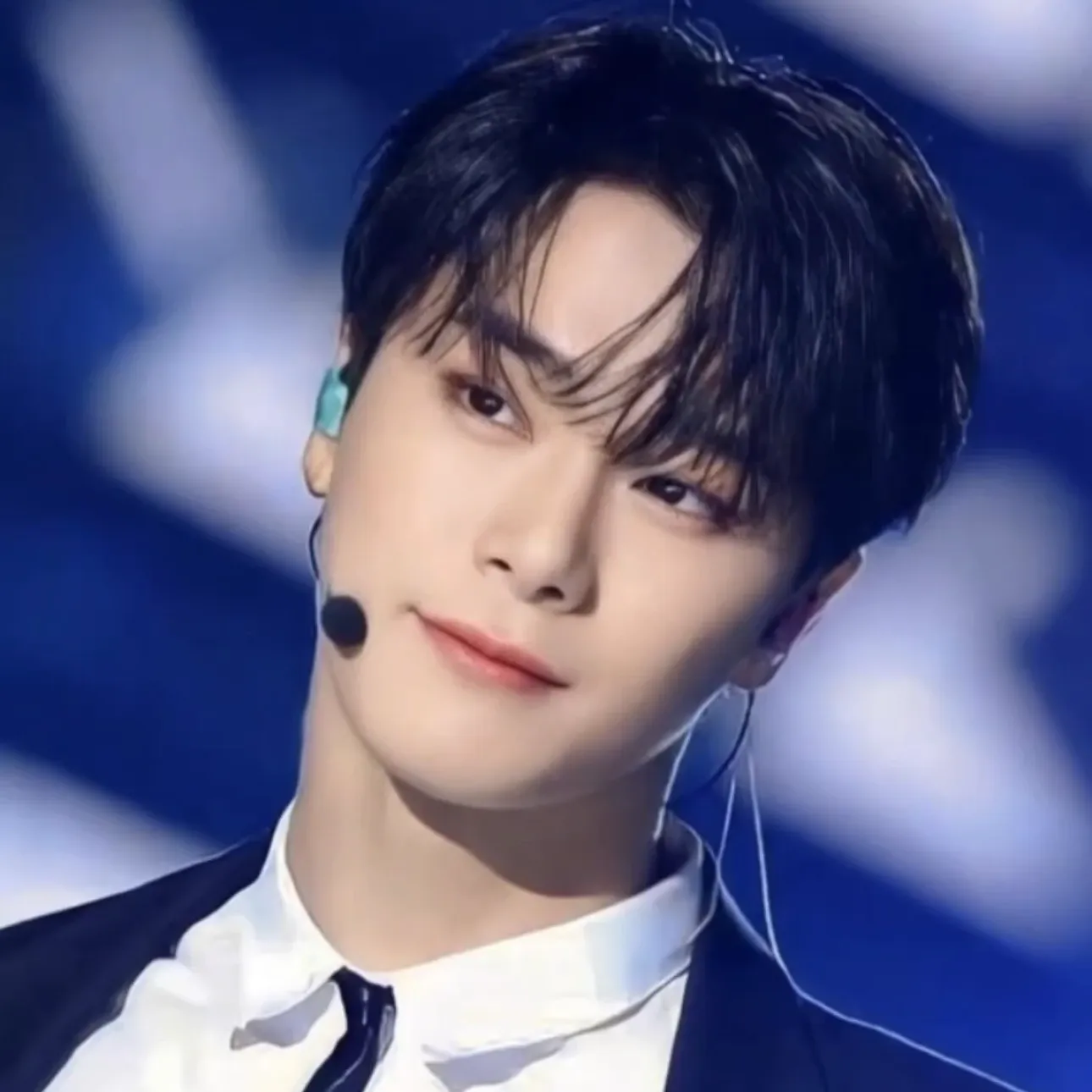A moment captured by Moonbin (ASTRO)'s fan
