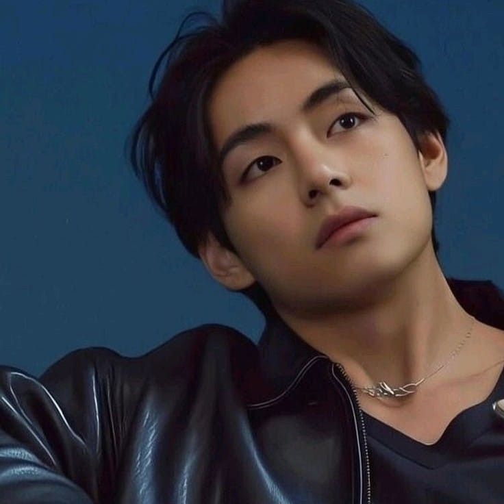 Latest photo of V (BTS)