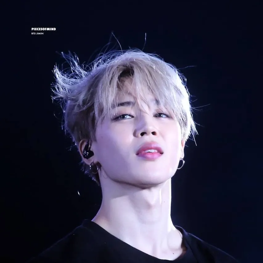 Foto aktivitas terbaru Jimin (BTS)