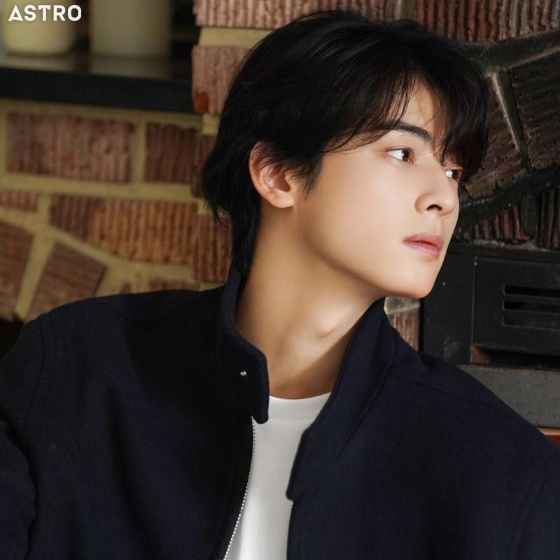 아스트로의 최신 사진