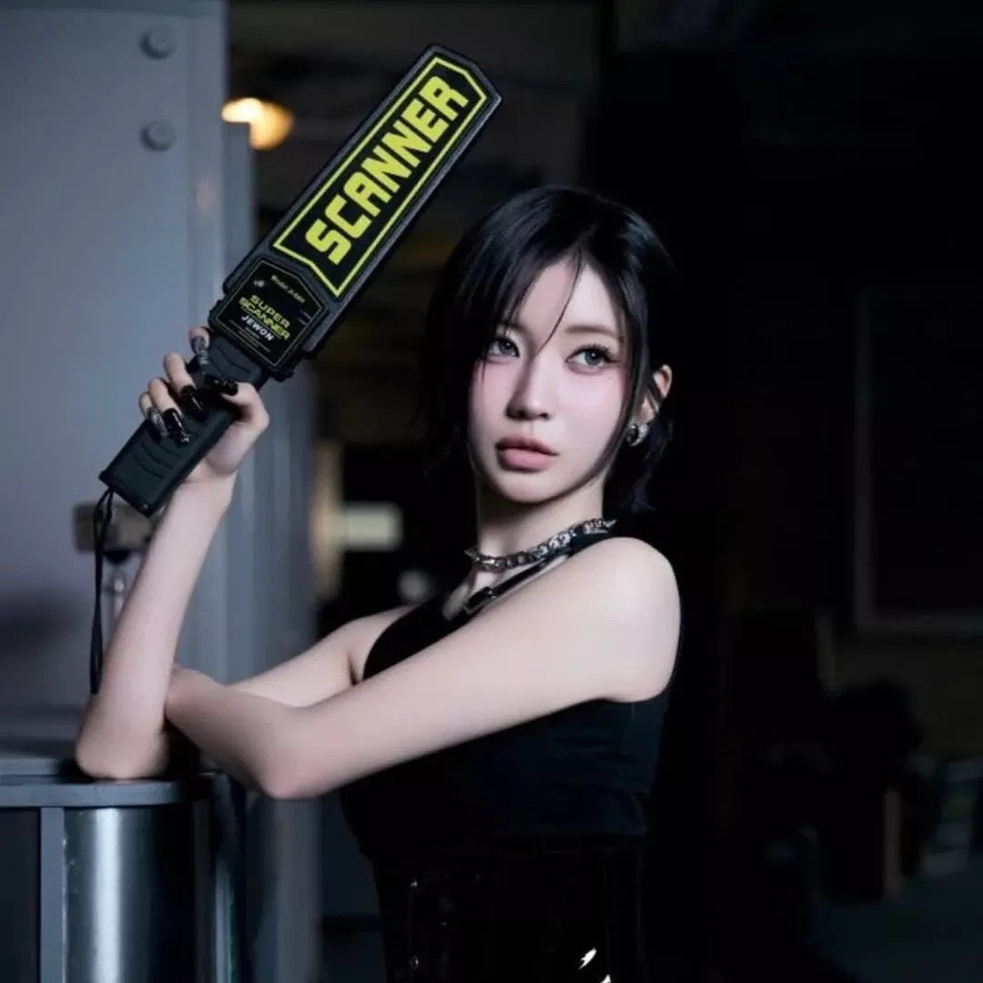 아사 (BABYMONSTER)의 비하인드 컷