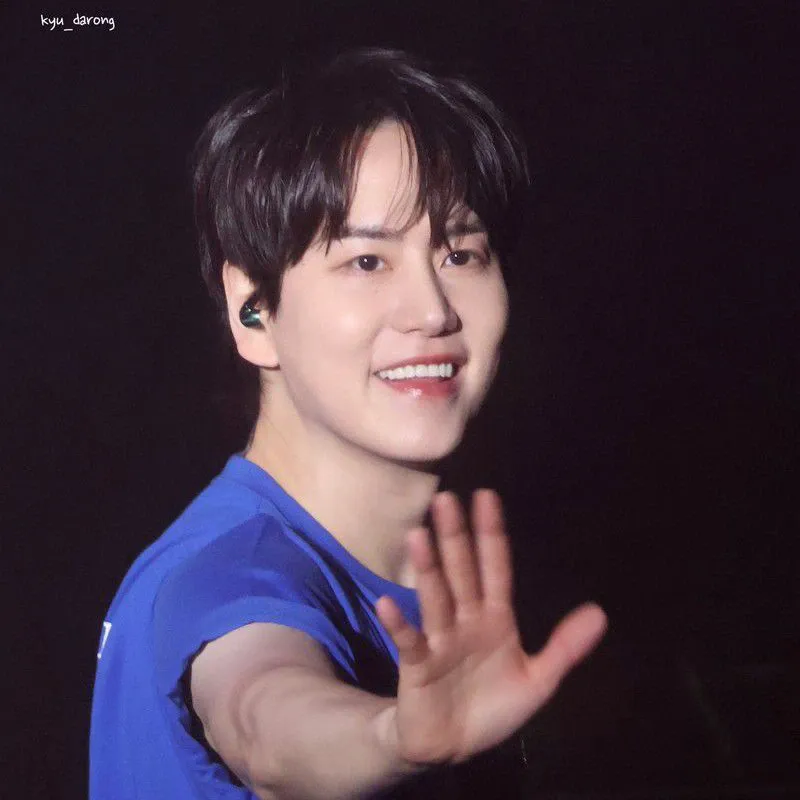 Behind-the-scenes cut of Kyuhyun (Super Junior)