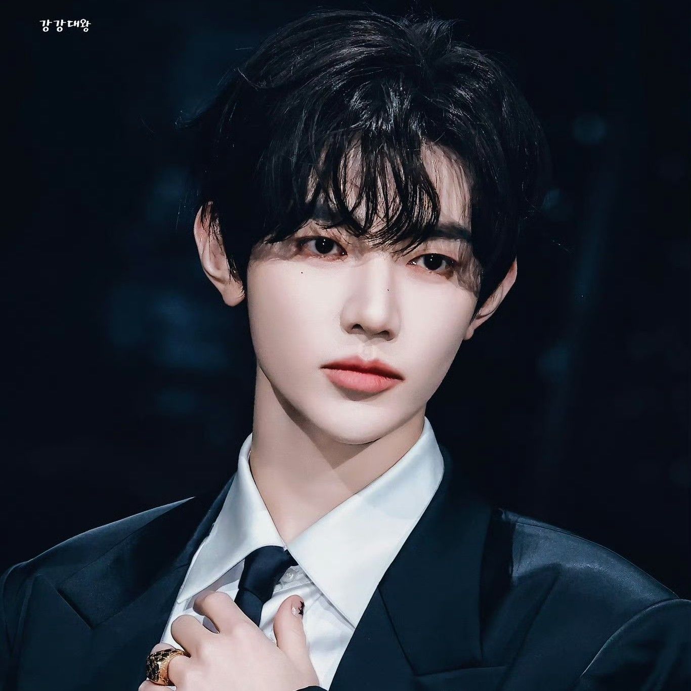 Behind-the-scenes cut of Zhang Hao (ZEROBASEONE)