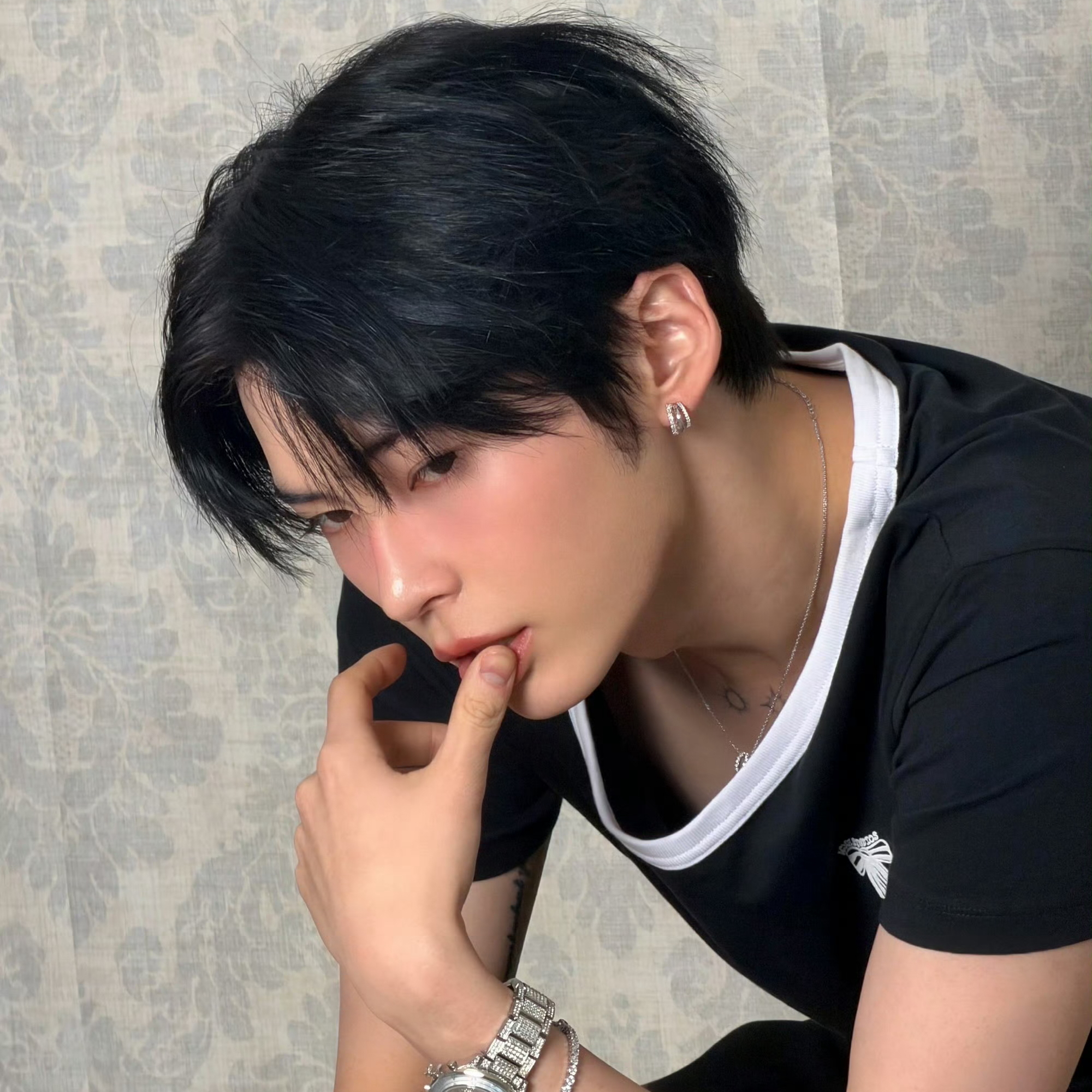 A moment captured by Sung Hanbin (ZEROBASEONE)'s fan