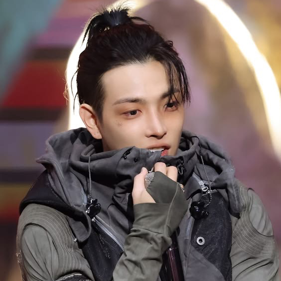 Recent activity shot of Hongjoong (ATEEZ)