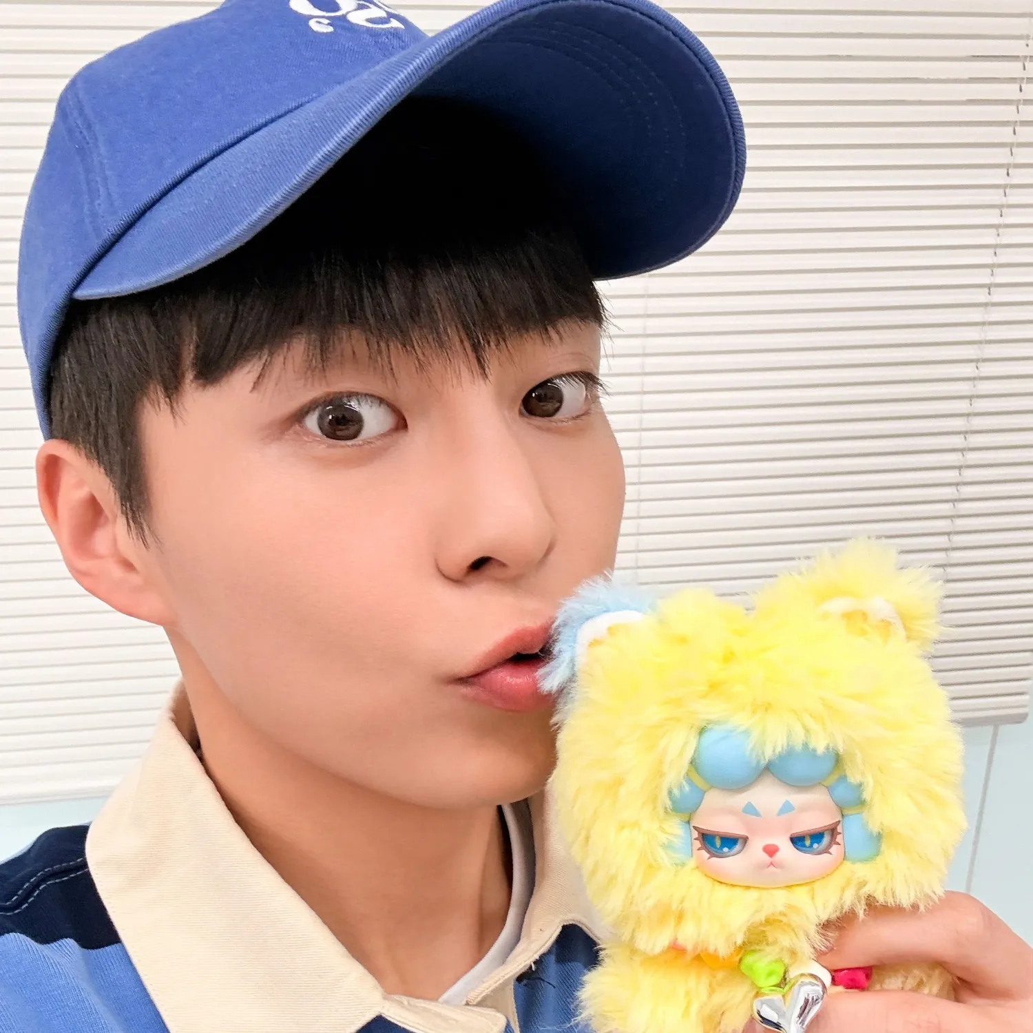 Behind-the-scenes cut of Xiumin (EXO)